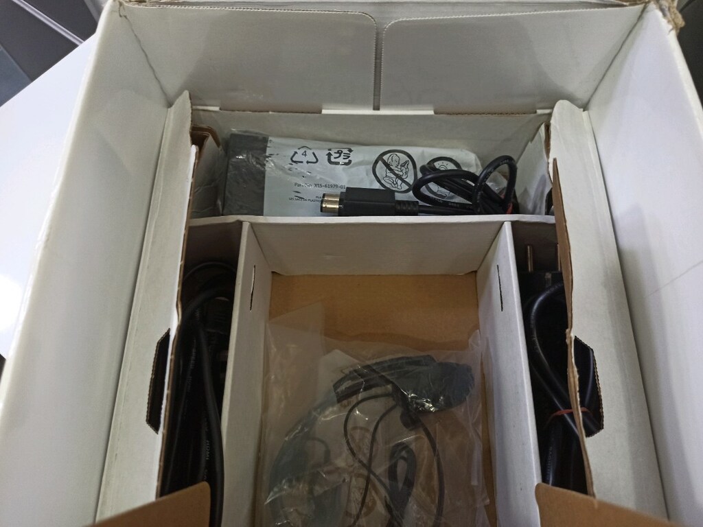Xbox 360 Slim 250 GB Orjinal Tek Kol Orjinal Kutulu Koleksiyon Set - 5