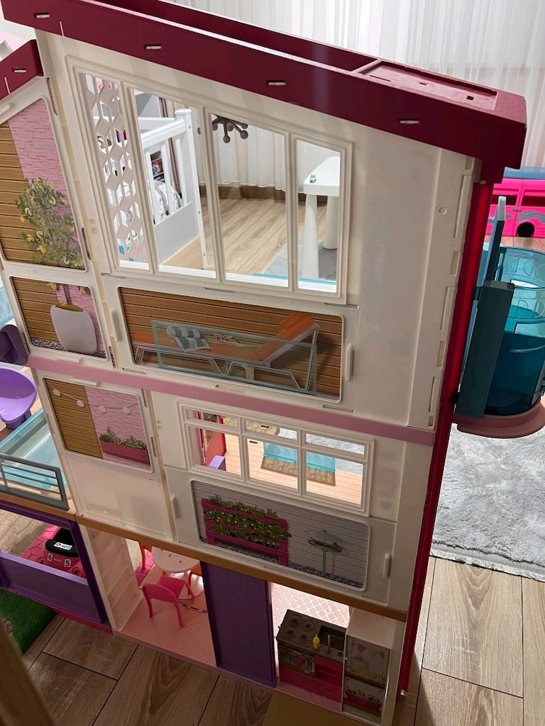 Kaydıraklı Asansörlü Büyük Oyuncak Barbie Evi – Arabalı, Çok Katlı - 12