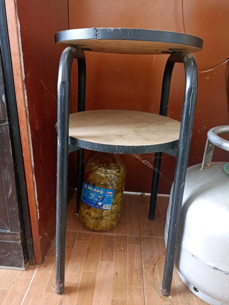 Dekoratif Gazetelikli Sehpa - 2