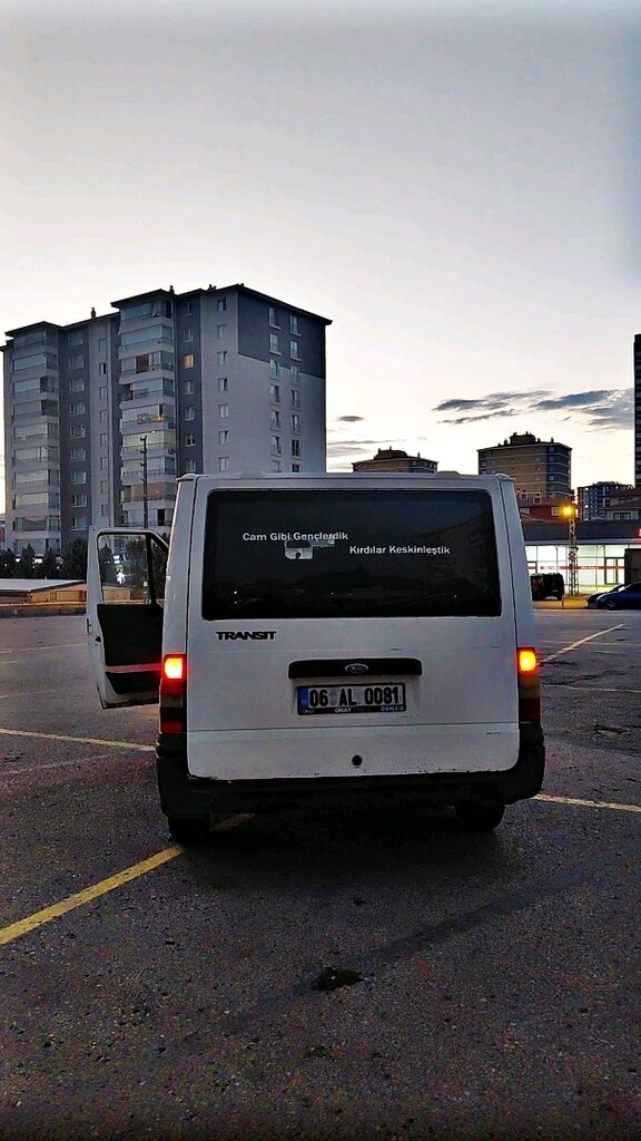 2005 model Ford transit muanesı vardır - 2