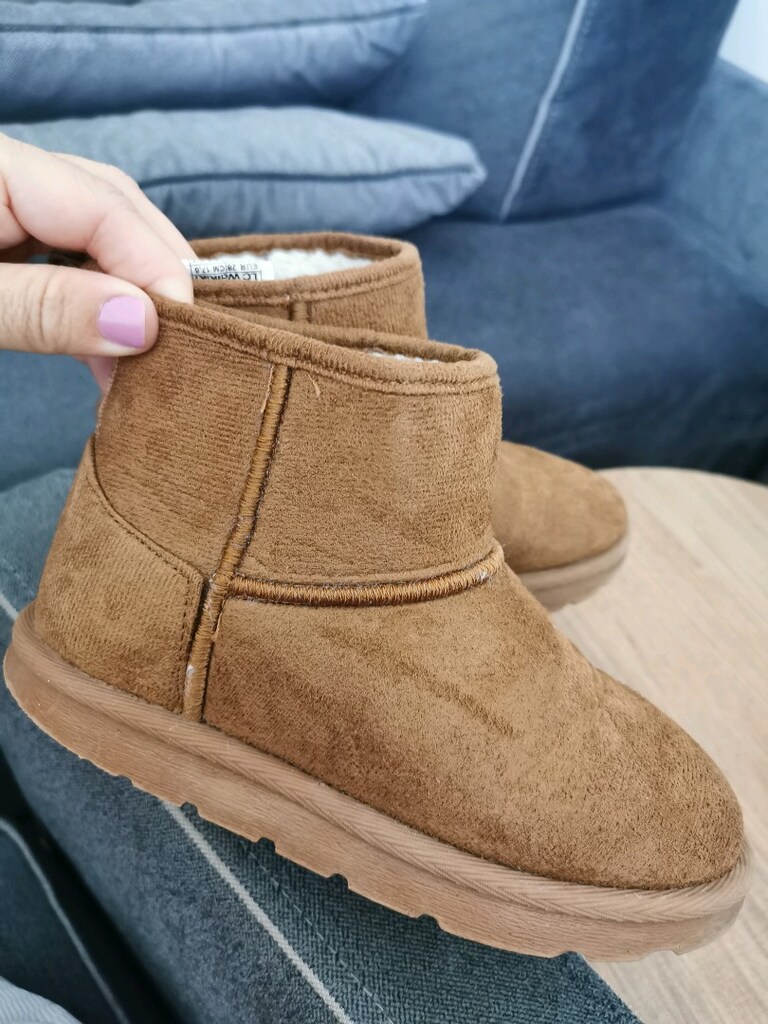 Ugg - 2