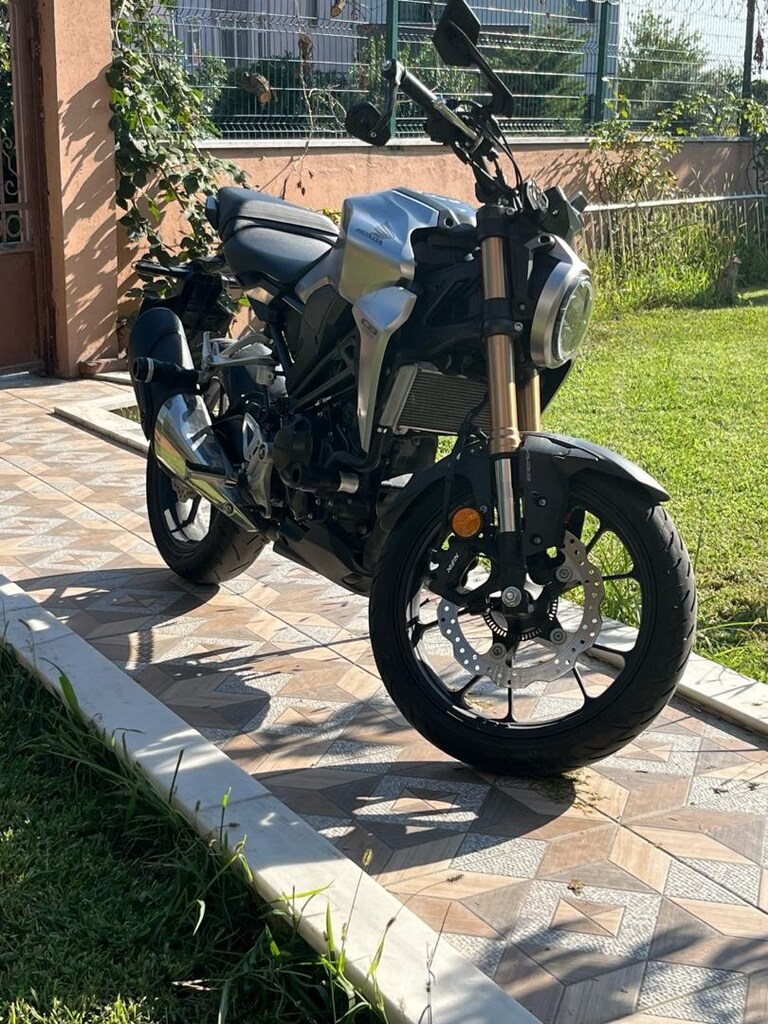 6.000 km'de temiz, kazasız Honda CB250R, ekstralı ve bakımlı. - 3