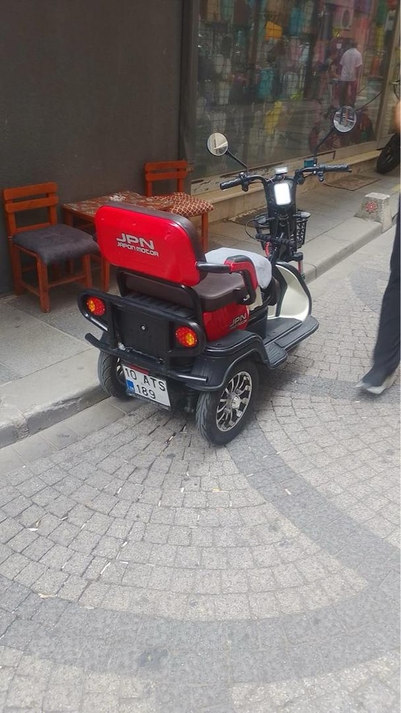 3 tekerlekli elektirikli motor - 2