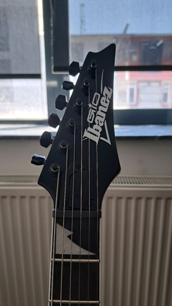 İbanez elektro gitar ve blackstar ID core amfi satılık - 3