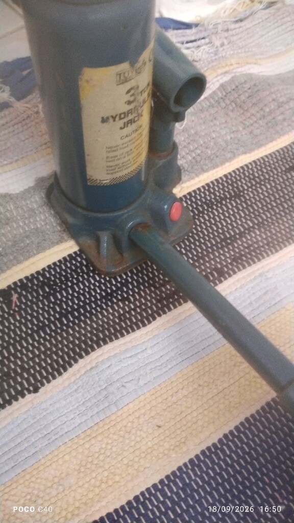 Çalışır 3 ton lük kriko pasları WD40 ile çıkartılır.indirim var - 2