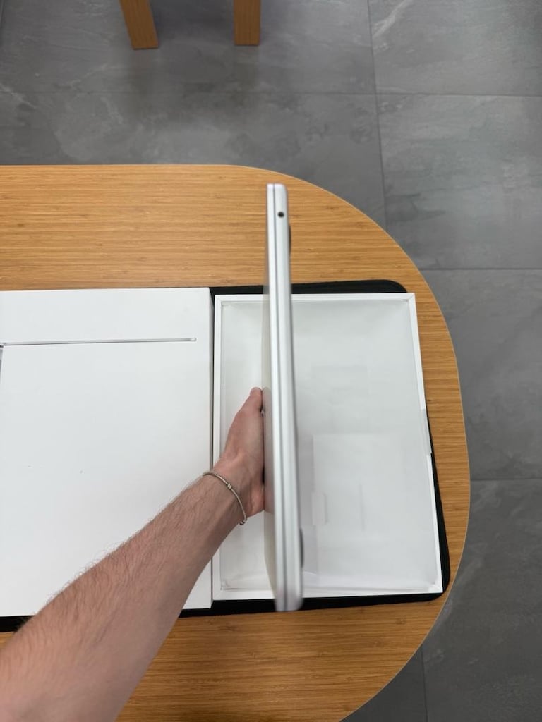 Apple Macbook Air M4 256 Gb Gümüş % 100 Pil 18 Devir Sayısı - 5