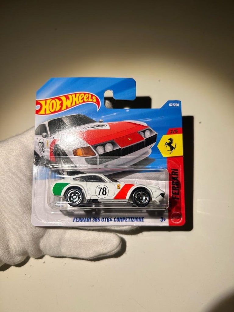 Hot Wheels Ferrari 365 GTB4 - 3