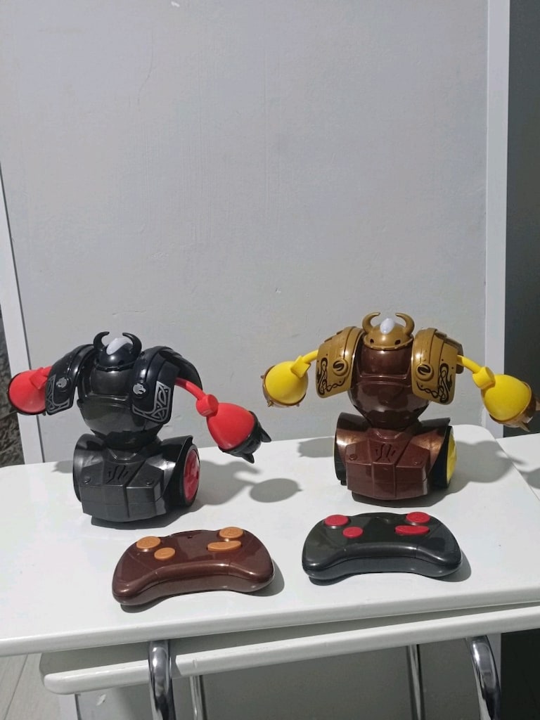 SAVAŞÇI DÖVÜŞÇÜ ROBOTLAR - 3