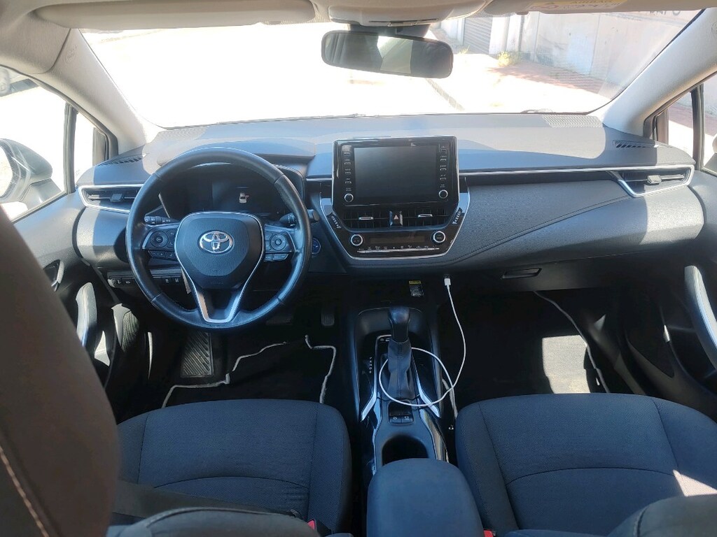 Hybrid Toyota Corolla 1.8 - 12