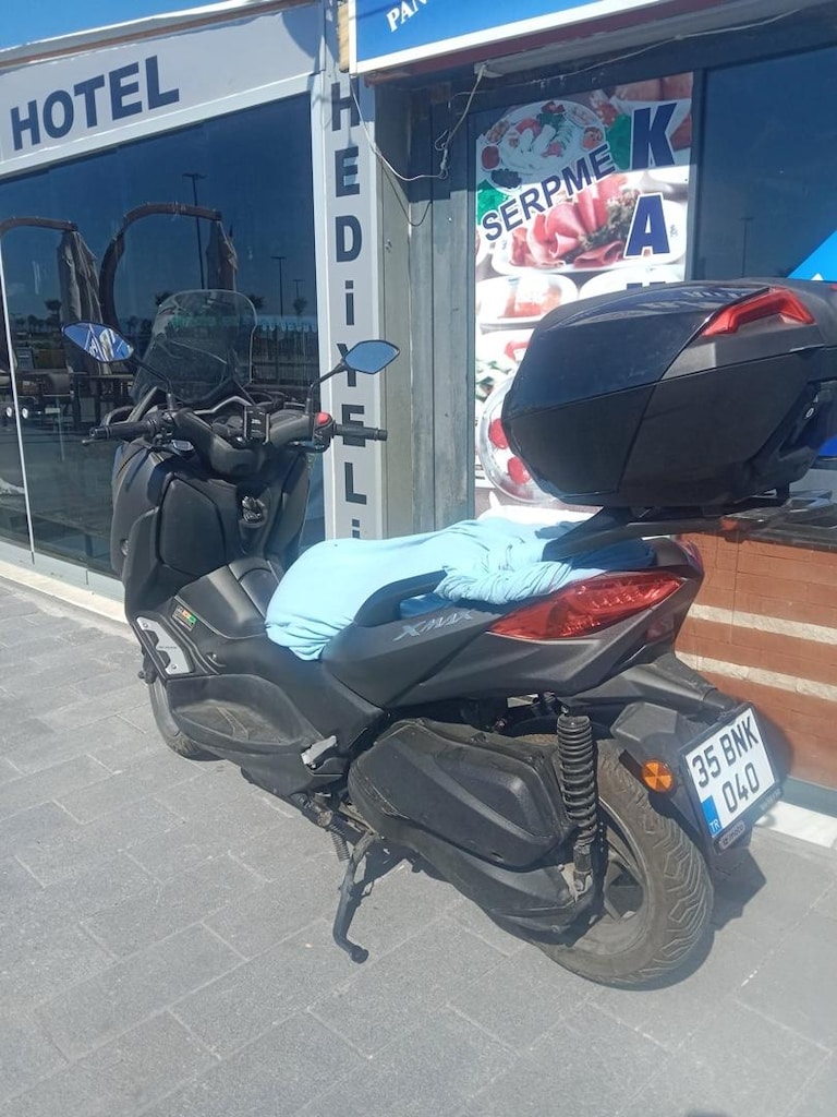 250 yahama xmax sıfır ayarında - 2