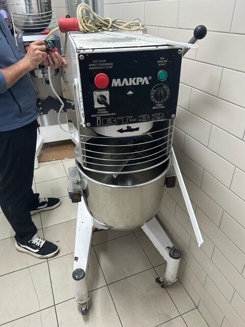 IBT 32 Hamur yoğur makinesi