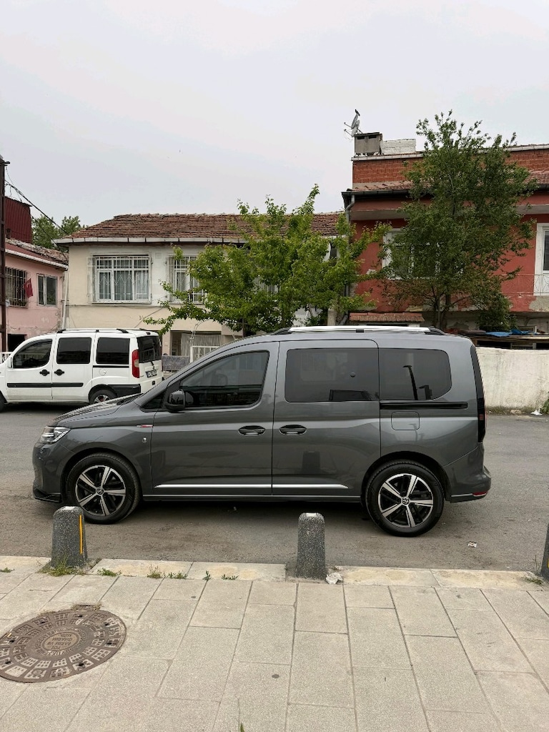2024 VW Caddy Style Cam Tavanlı | Füme | 54.000 KM | Hatasız Boyasız - 4