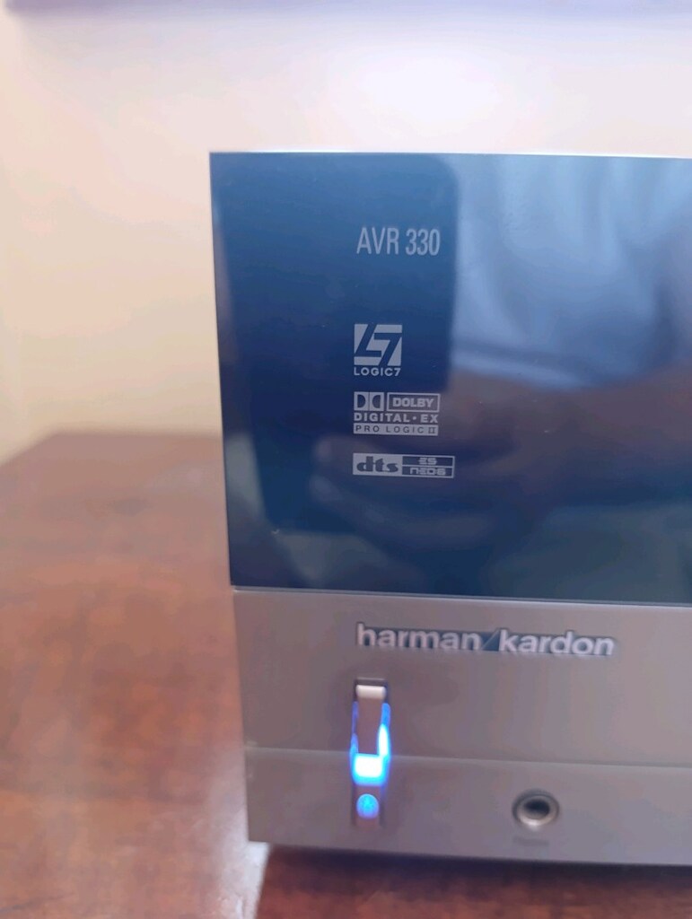 Harman Kardon AVR 330 - 8