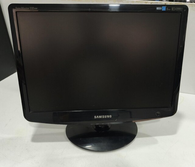 SAMSUNG SYNCMASTER 932NW LCD MONİTÖR