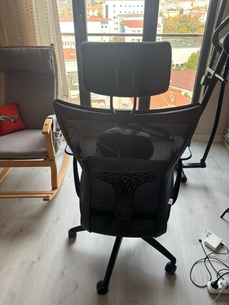 Ergonomik Fileli Ofis Koltuğu, Başlıklı, Siyah (Koçtaş) - 3