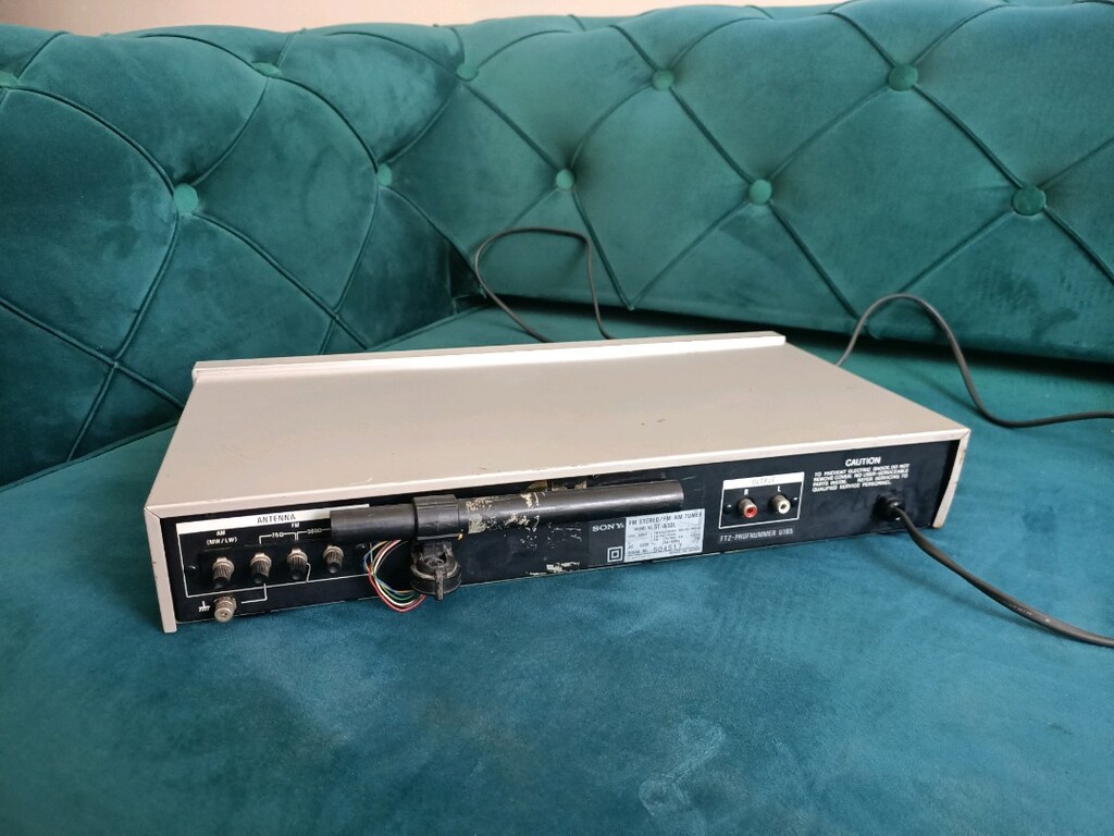 Sony FM ST-A30L Radio 79 model - 8