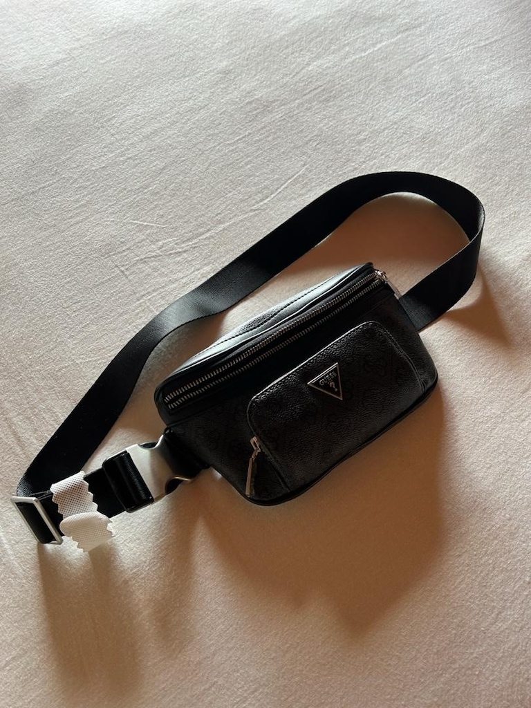 Guess siyah bel çantası