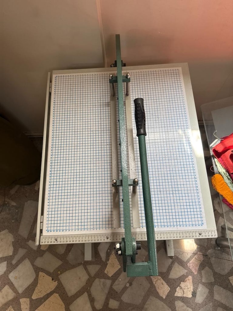 KUMAŞ KESİM MAKiNASI 60 cm