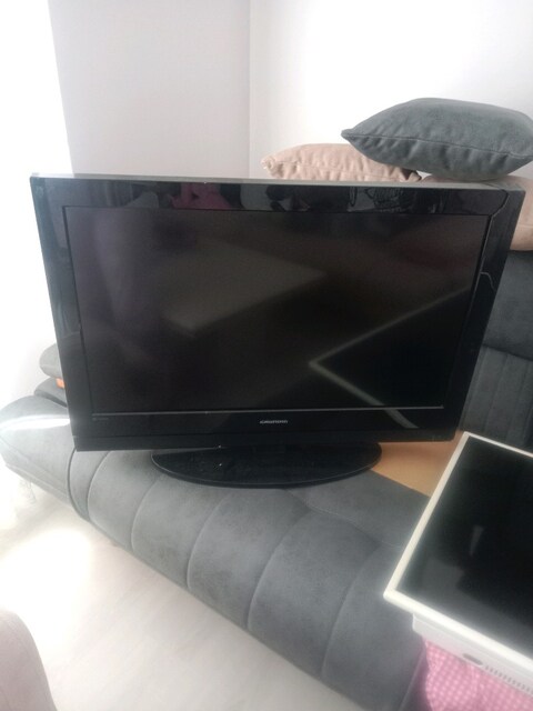 Grundig 32 İnç HD LCD TV – Çalışır Durumda