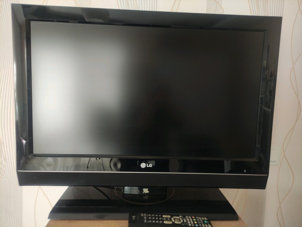 LG TV - 2