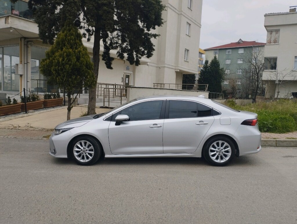 SATILIK YETKİLİ SERVİS BAKIMLI COROLLA - 2