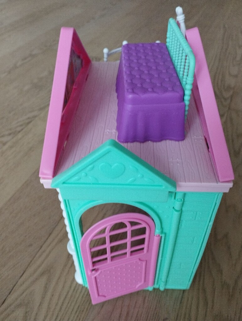 Barbie Chelsea'nin İki Katlı Evi - 7
