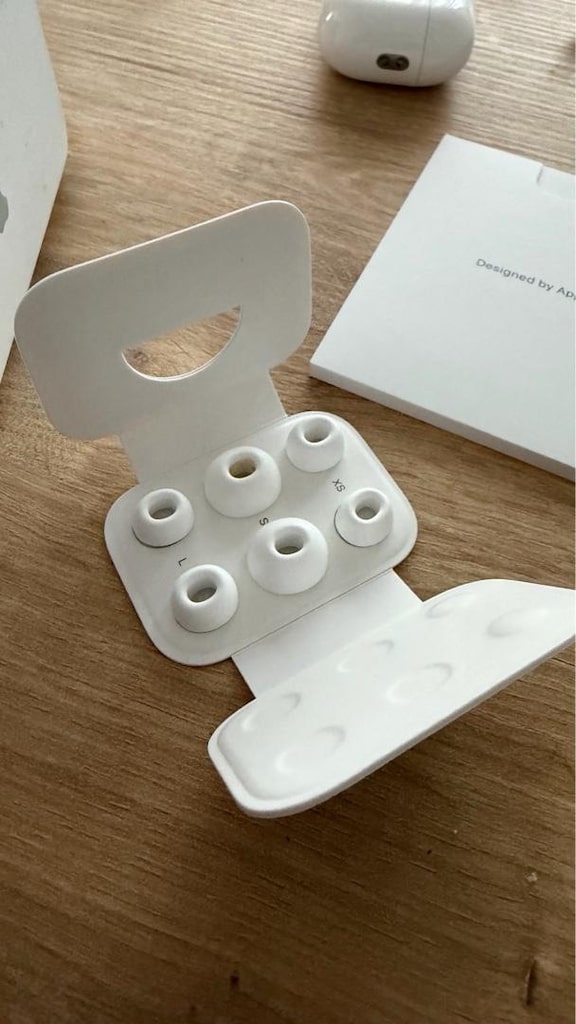 Temiz durumda Apple AirPods Pro 2 - 7