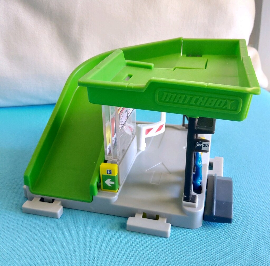 Matchbox oyun seti otobüs durağı, Orijinal, SIFIR Gibi - 3
