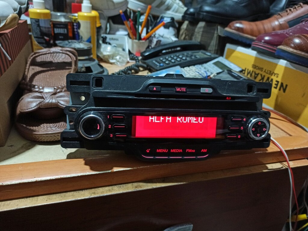 orjinal Fiat çerçevesinde oto teyp sorunsuz çalışır durumda - 5