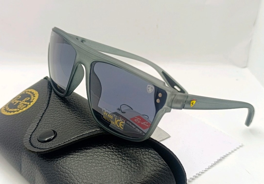 SIFIR KUTUSUNDA, RAYBAN (FERRARİ) UV400 FİLTRELEME GÜNEŞ GÖZLÜĞÜ
