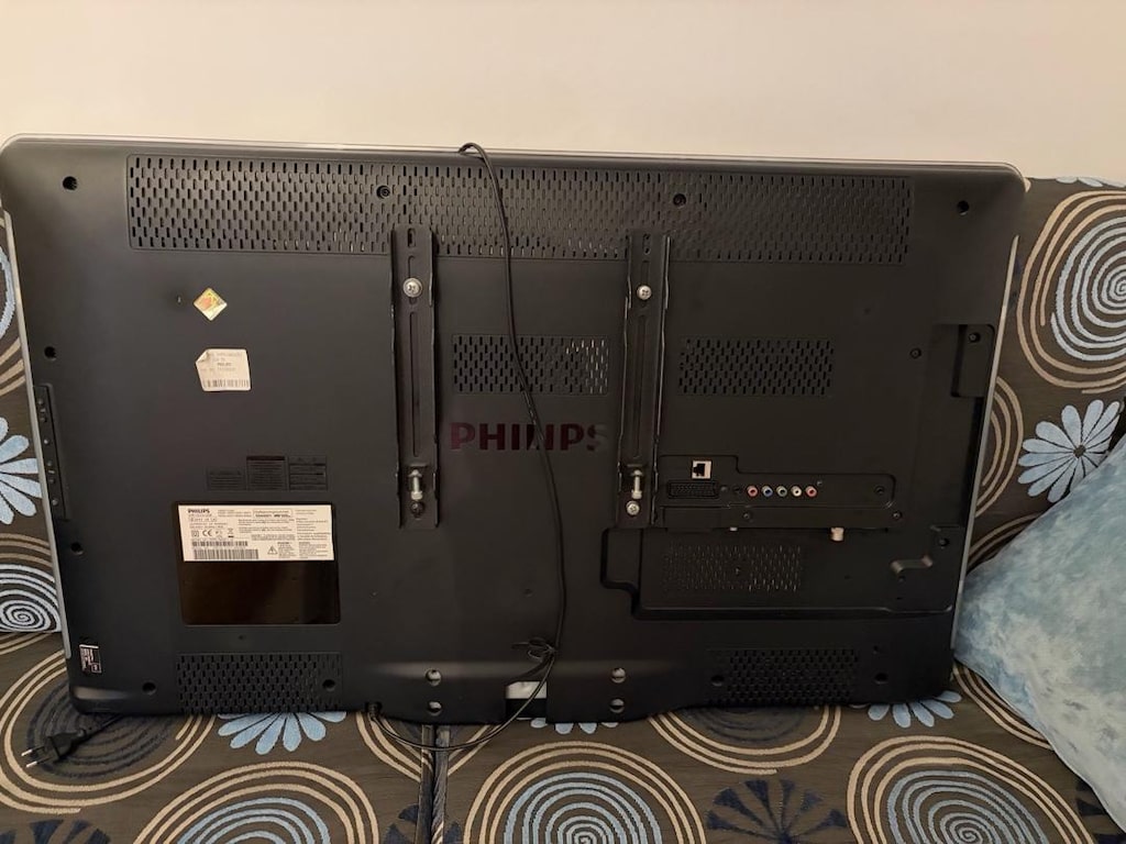 Hukuk Fakültesi Öğrencisine Philips 37 inç LCD TV - 2