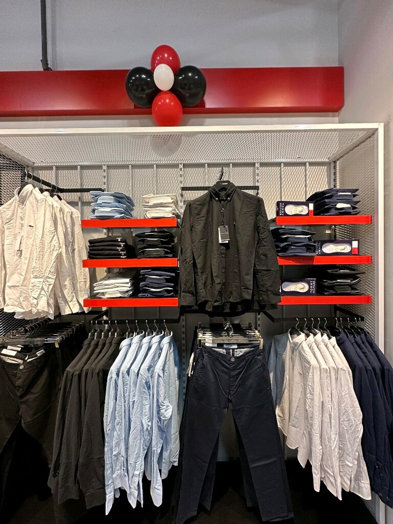 300 M2 mağaza standı - 12
