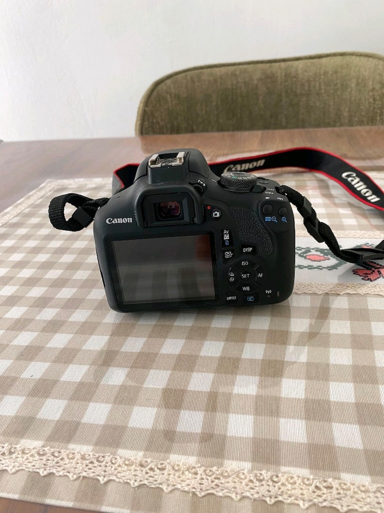 Canon EOS 2000d - 3