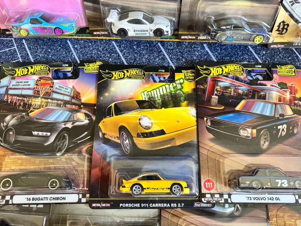 HOTWHEELS PREMIUM UZUN KARTONET ARAÇLAR - 5