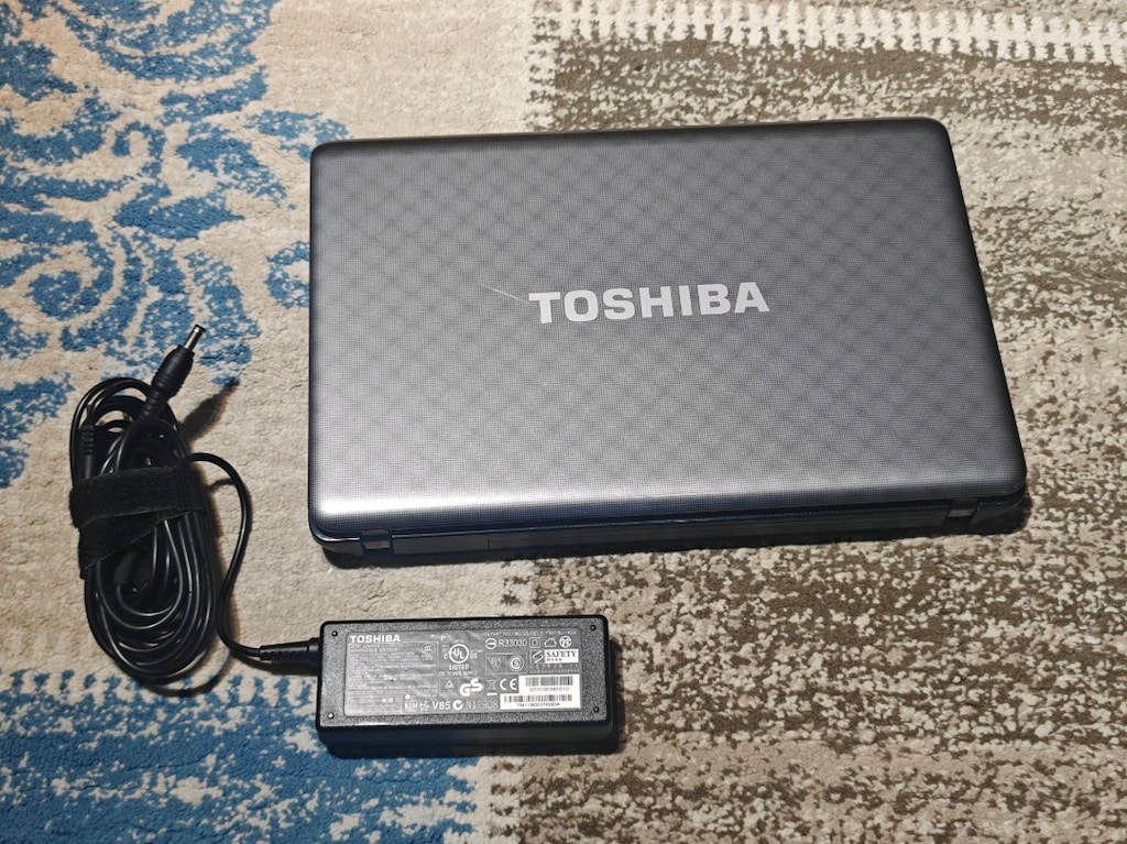 Toshiba Satellite L730 Laptop intel i5 - 4