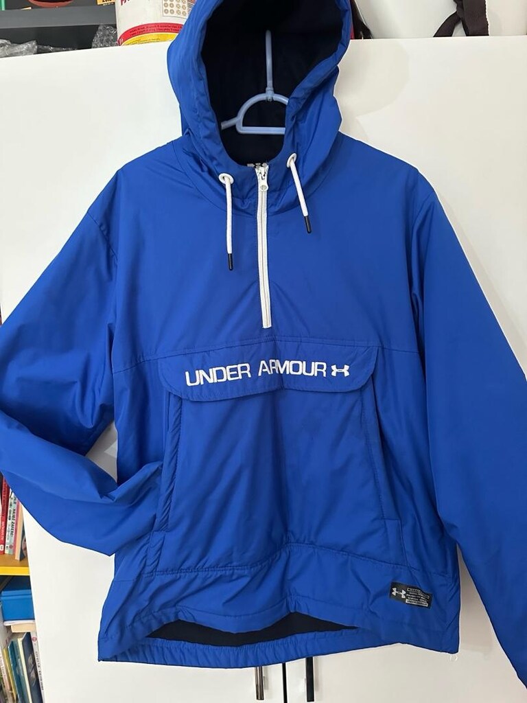 Under armour kanguru mont amerikan ürünü