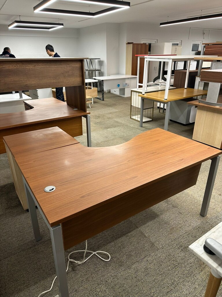 KLAS OFİS ÜSKÜDAR 160X150 BAROK CEVİZ L MASA - 2