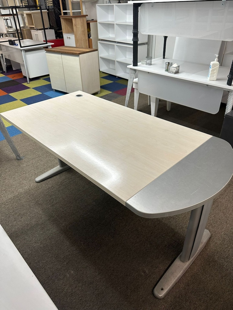 KLAS OFİS ÜSKÜDAR 160x80 AKÇAAĞAÇ METAL AYAKLI ÇALIŞMA MASASI - 3
