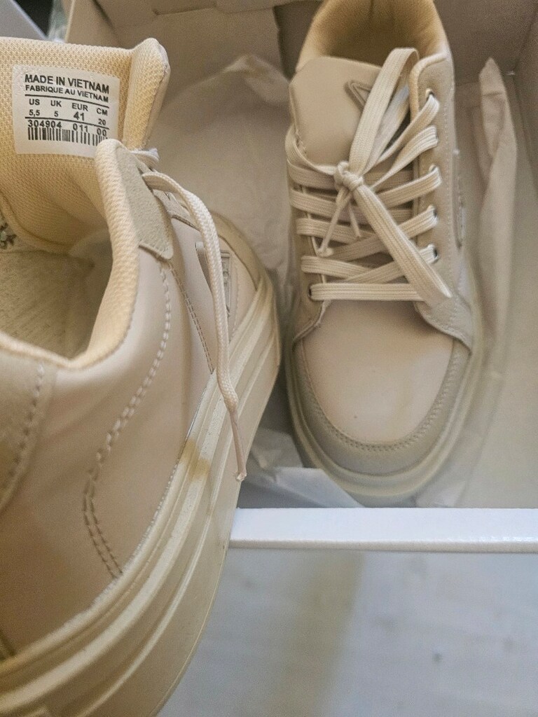 prada milano kadin ayakkabi