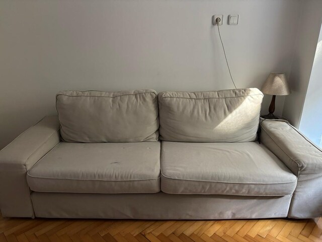 IKEA Kivik tarzı 3lü kanepe. 8 yıllık, kılıfı yıkanabilir.