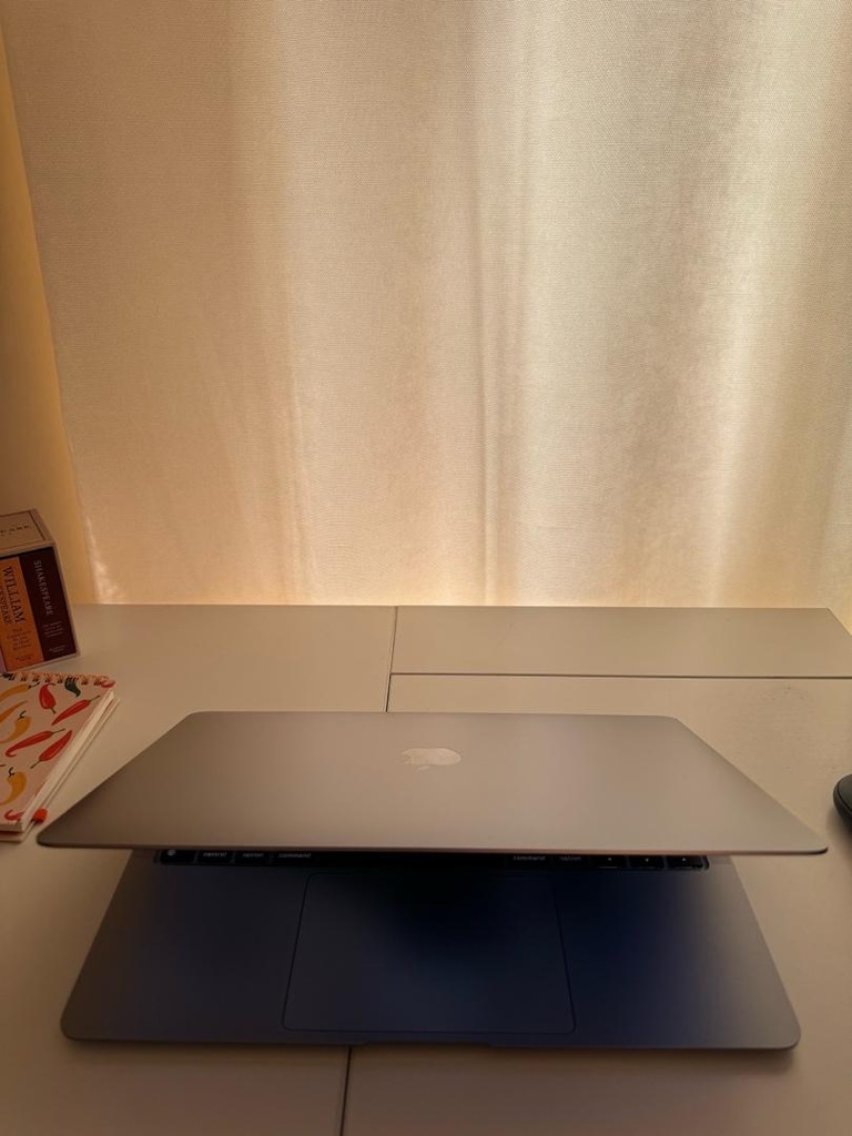 Macbook Air MGN63TU/A - 4