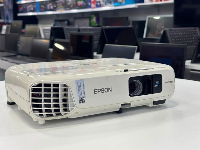 Epson H552B (1024x768) Projeksiyon Kumanda yok