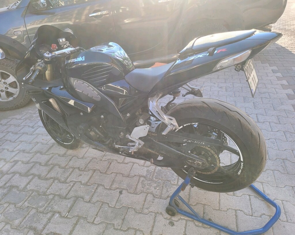 kawasaki zx10r - 8