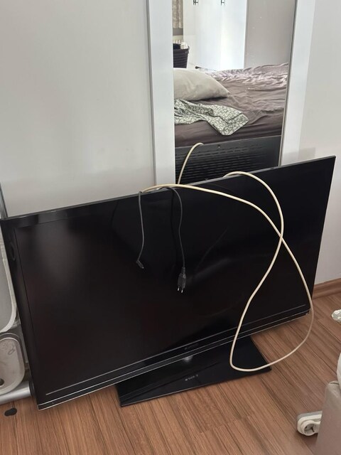 ARÇELİK TELEVİZYON İNTERNET BAĞLANTILI ÇALIŞIR DURUMDA
