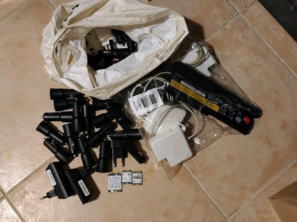 5 ADAPTÖR-1 PİL - 3 WİFİ - 30 ARAÇ ÇAKMAK SARJİ - 4