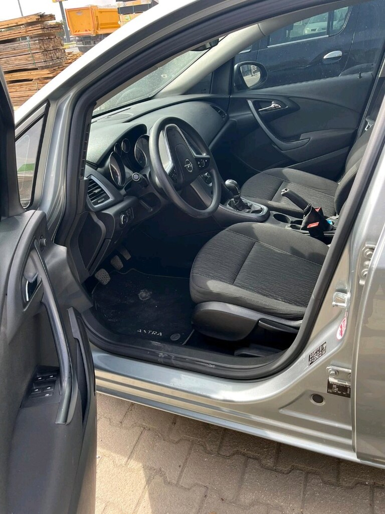 opel astra 2015 model 1.6 diesel edition - 3