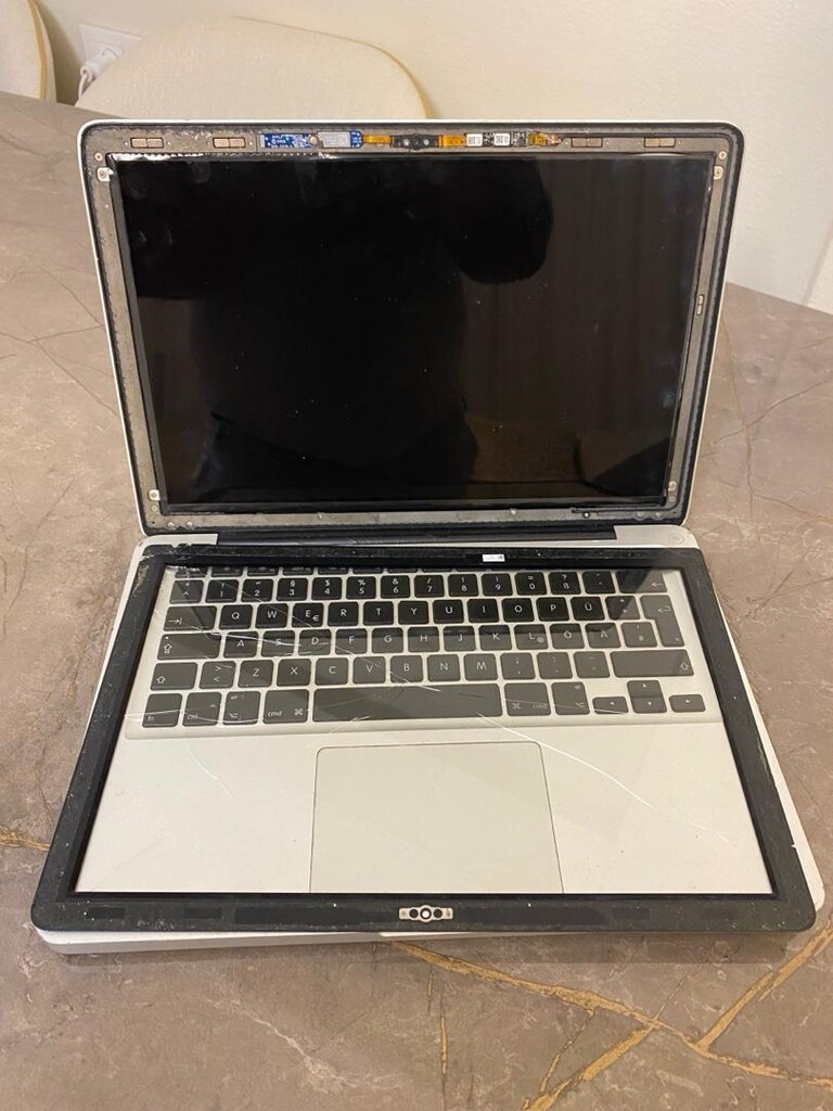 MacBook Pro 13.3inç - 4