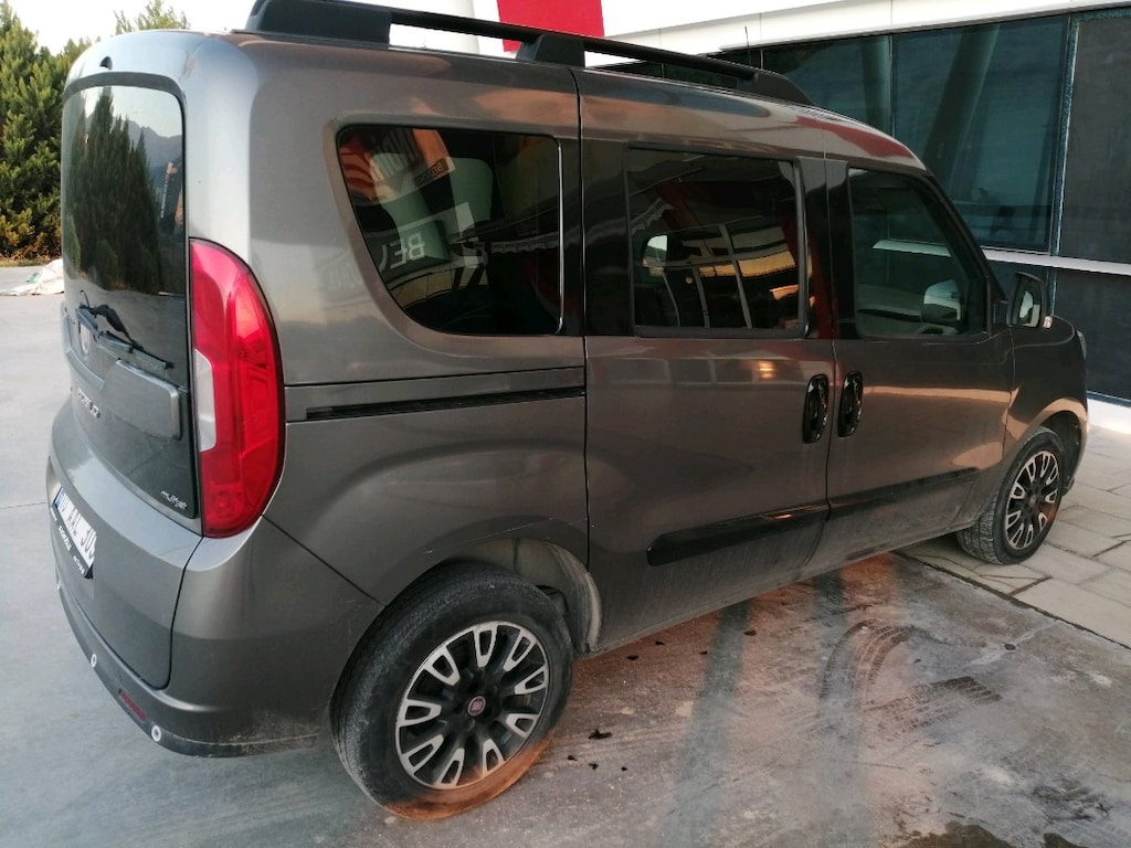 Fiat Doblo premium 2017 model 1.3 motor 58000 km temiz kazasiz. - 3
