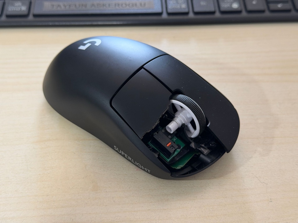 Logitech G PRO X Superlight 2 Gaming Mouse (Arızalı Parça Niyet) - 3
