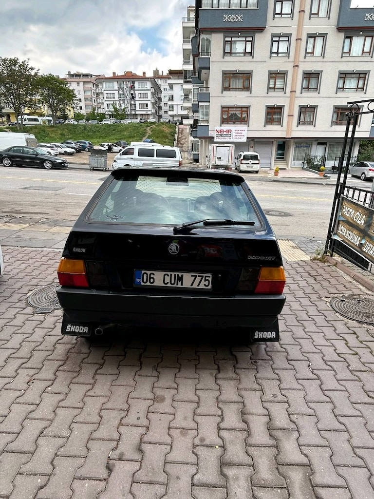 SKODA FAVORİT - 4